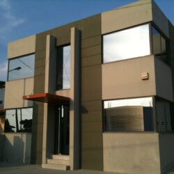 Κουφώματα αλουμινίου σε μεταλλικό κτίριο AutoExpert - Papoutsis