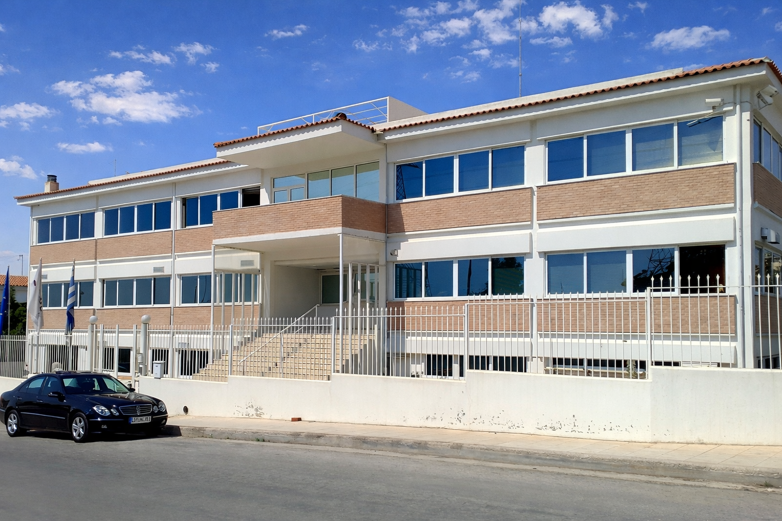 Μεταλλικές και αλουμινένιες κατασκευές στις εγκαταστάσεις Medicon Hellas στον Γέρακα Αττικής