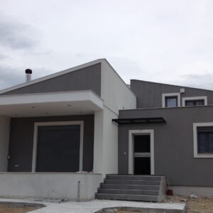 Ενεργειακά κουφώματα αλουμινίου Europa Hybrid σε νεόδμητη οικία στη Νέα Αρτάκη