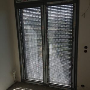 Ενεργειακά κουφώματα αλουμινίου Europa Hybrid σε νεόδμητη οικία στη Νέα Αρτάκη