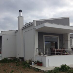 Ενεργειακά κουφώματα αλουμινίου Europa Hybrid σε νεόδμητη οικία στη Νέα Αρτάκη