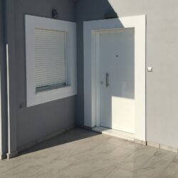 Ενεργειακά κουφώματα αλουμινίου Europa Hybrid σε νέα οικία στα Πλακάκια Ερέτριας