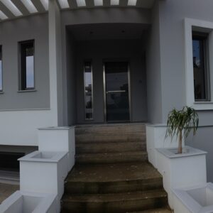 Νεόδμητη κατοικία στο Βασιλικό Χαλκίδας με ενεργειακά κουφώματα Europa