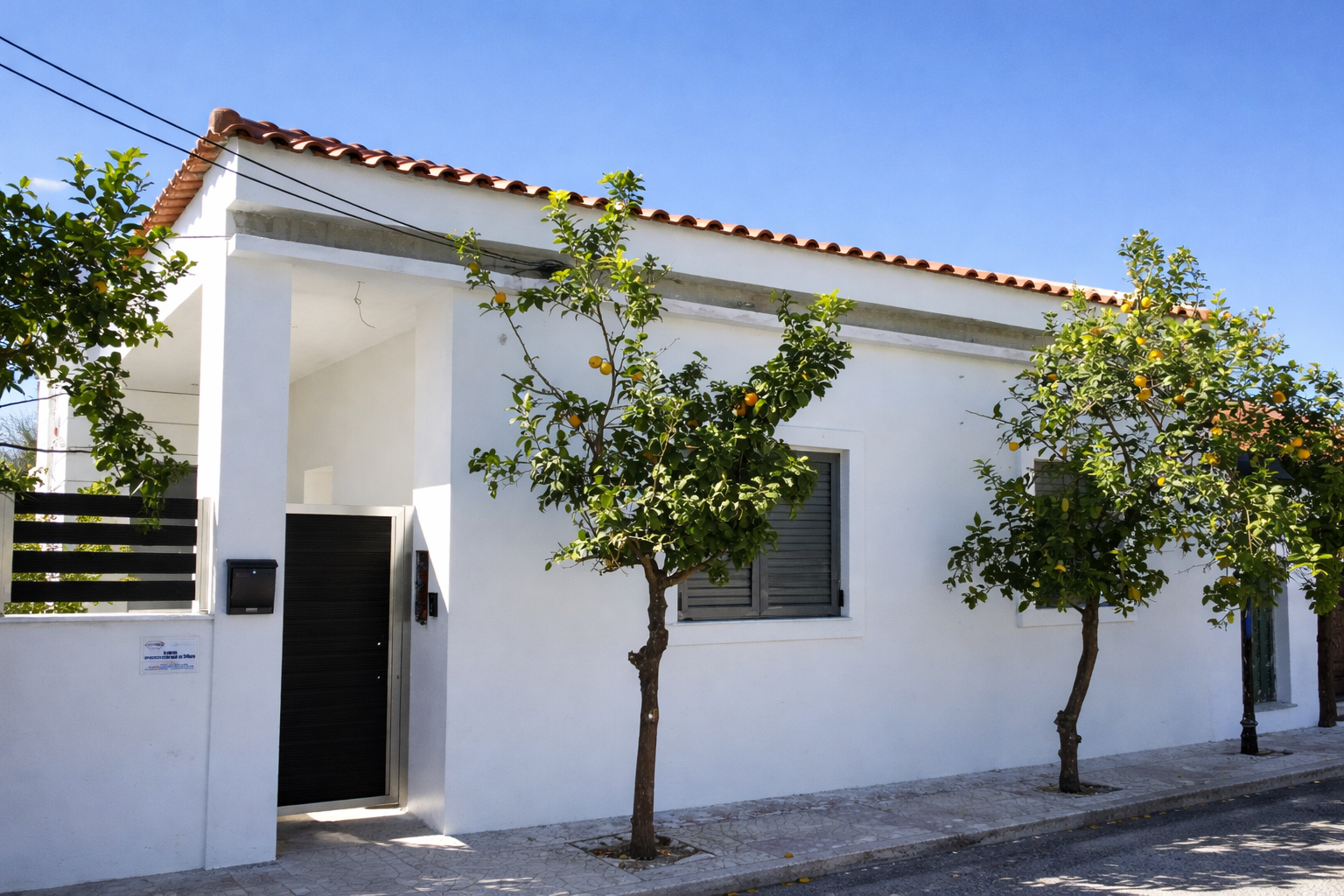 Ενεργειακά κουφώματα αλουμινίου Europa σε ανακαινισμένη οικία στη Νέα Λάμψακο Χαλκίδας