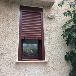 Νέα Ενεργειακά κουφώματα αλουμινίου σε απόχρωση ξύλου Καρυδιά παραδοσιακή κατοικία στην Αμάρυνθο