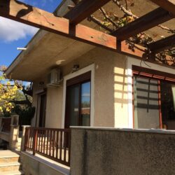 Νέα Ενεργειακά κουφώματα αλουμινίου σε απόχρωση ξύλου Καρυδιά παραδοσιακή κατοικία στην Αμάρυνθο