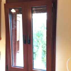 Νέα Ενεργειακά κουφώματα αλουμινίου σε απόχρωση ξύλου Καρυδιά παραδοσιακή κατοικία στην Αμάρυνθο