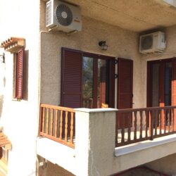 Νέα Ενεργειακά κουφώματα αλουμινίου σε απόχρωση ξύλου Καρυδιά παραδοσιακή κατοικία στην Αμάρυνθο