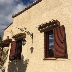 Νέα Ενεργειακά κουφώματα αλουμινίου σε απόχρωση ξύλου Καρυδιά παραδοσιακή κατοικία στην Αμάρυνθο