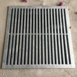 Μεταλλικές σχάρες φρεατίων και καναλιών συλλογής ομβρίων