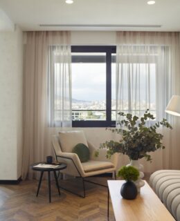 Minimal Ξενοδοχειακή Αρχιτεκτονική με Ενεργειακά Κουφώματα στον Πειραιά The Port Square Hotel