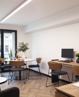 Σύγχρονος σχεδιασμός lobby The Port Square Hotels