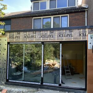 Export van aluminium ramen en deuren voor woningrenovatie in Rotterdam