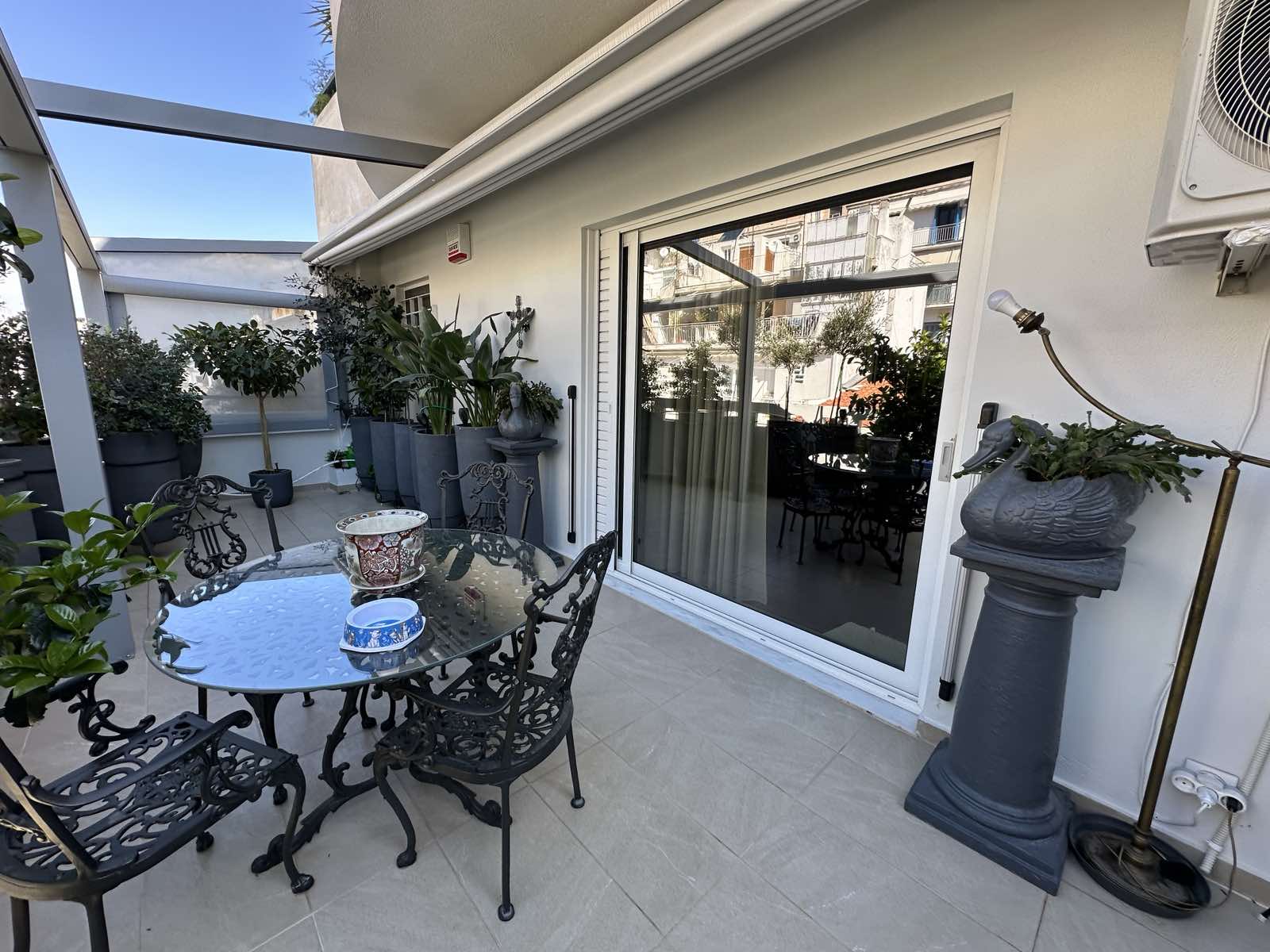 Αντικατάσταση κουφωμάτων διαμέρισμα Κολωνάκι Europa ESS47 Hybrid